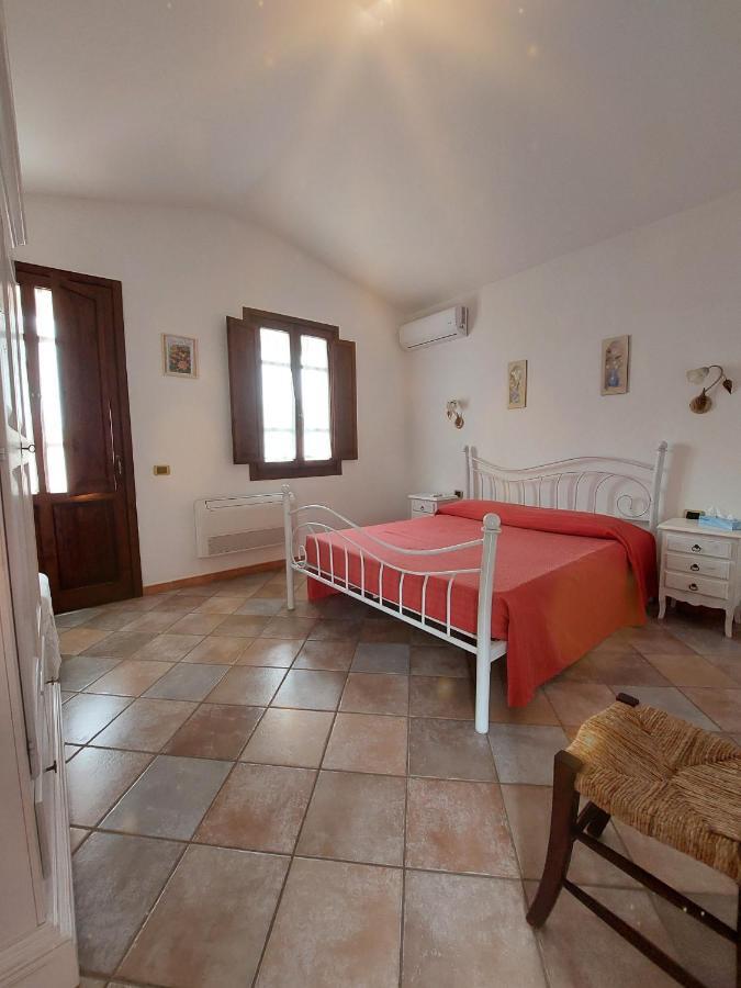 Hotel La Corte Rosada Villasimius Buitenkant foto