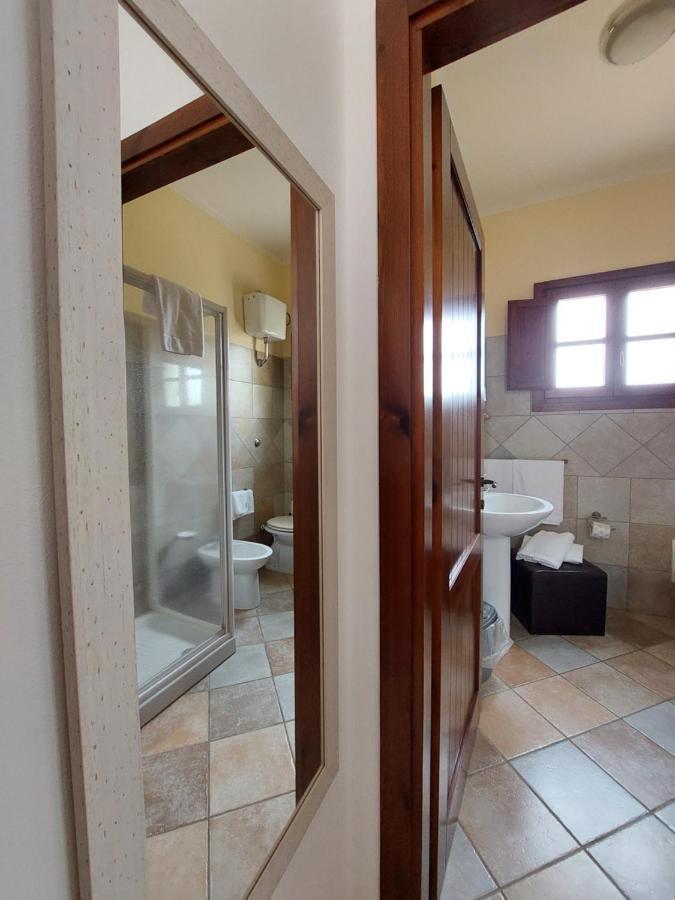 Hotel La Corte Rosada Villasimius Buitenkant foto