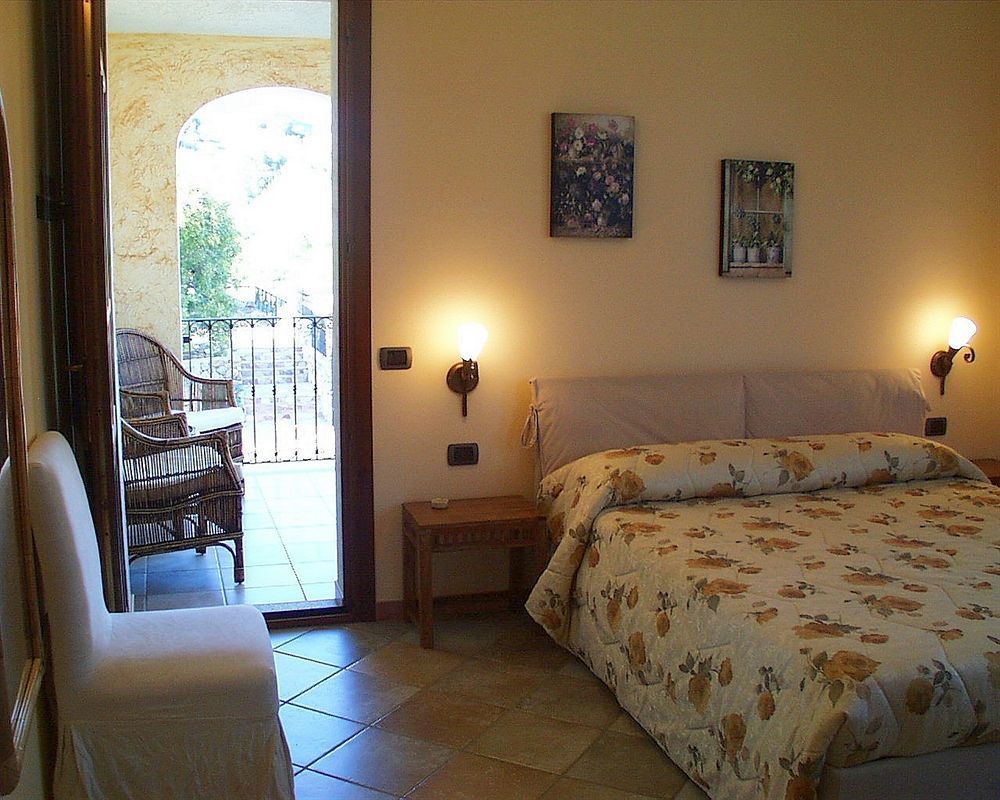 Hotel La Corte Rosada Villasimius Buitenkant foto