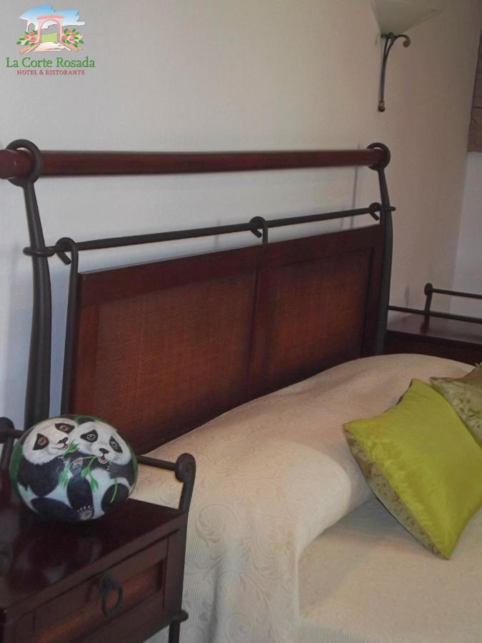 Hotel La Corte Rosada Villasimius Buitenkant foto